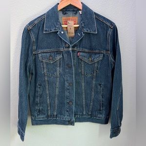 NWT Levi’s Denim Trucker Jacket